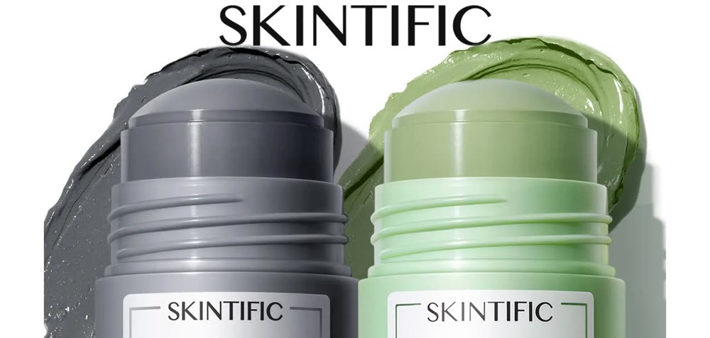 Close-up of the gray and green clay stick textures
